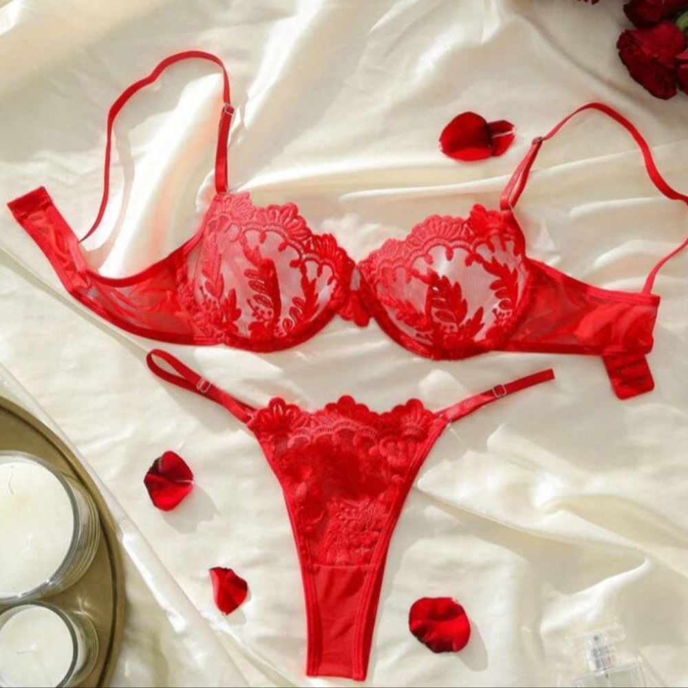 2 piece lace lingerie set